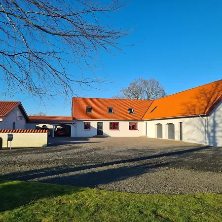 Lägenhet Lovely Room, Easy Access To E45 Highway *