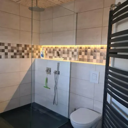 Lovely Room, Easy Access To E45 Highway شقة *