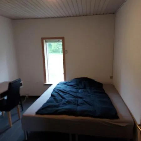 Lägenhet Lovely Room, Easy Access To E45 Highway