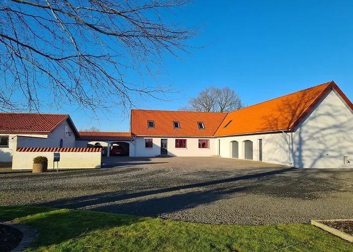 Apartament Lovely Room, Easy Access To E45 Highway *